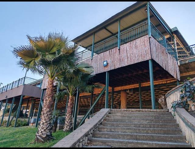 4 BEDROOM TOWNHOUSE FOR SALE IN THREE RIVERS EAST